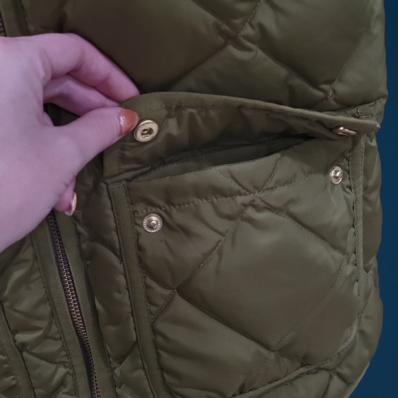 J. Crew Olive Quilted Vest With Pockets SZ. XS - Picture 3 of 8